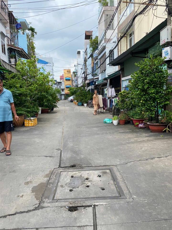 Bán nhà đường lạc long quân q. 11  có cửa sau 3,7 x 14m, 6,1 tỷ nhà 2 tầng sổ vuông vức, hẻm rộng