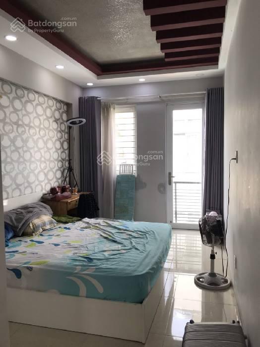 B.án nh.à nguyễn tiểu la q.10 nhà hẻm thẳng 3m thông dt 3 x 10 nở hậu trệt lửng 3 lầu sân