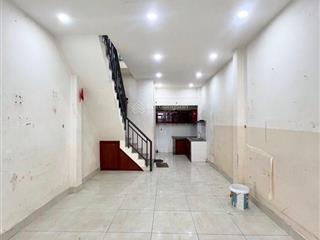 B.án nh.à 2 tầng hồng bàng sát chợ lớn  dt 3,8 x 8m (30,4 m2), kết cấu 1 trệt 1 lầu ,gồm 1 p
