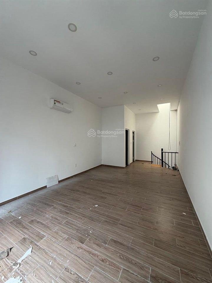 B.án nh.à tân bình giáp quận 10  hẽm xe tải thông  40m2  2 tầng mua tiện kinh doanh đỉnh  sổ ch