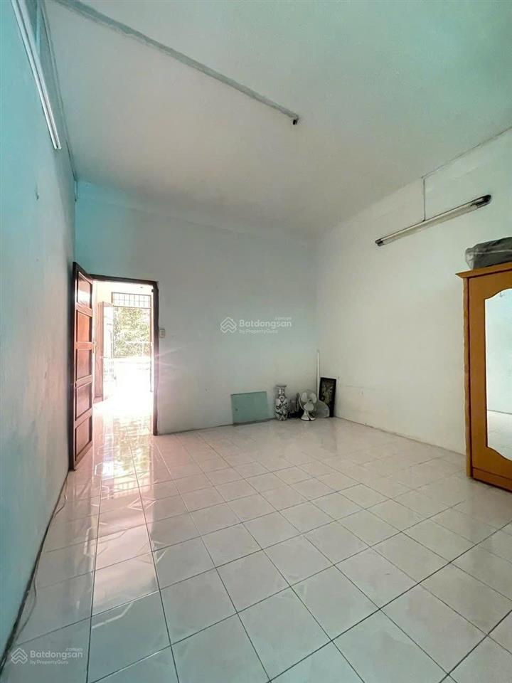 B.a'n nh.asiêu phẩm lê đại hành 
đường 8m  3 tầng  nhà đẹp q.11
12.8 ti
 vị trí hiếm  phù hợ