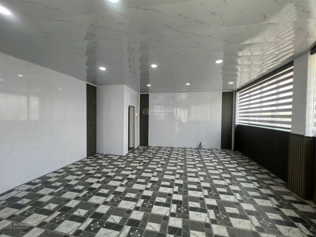 B.a'n nh.anguyễn văn luông p. phú lâm q.6
5.4 x 13.5 chỉ 7 tỷ nhỉnh mô tả
+ kết cấu trệt, 2