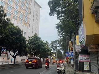 Bán nhà siêu hiếm, mặt tiền kinh doanh sầm uất  trần phú q. 5  vị trí đặc địa 1 phút ra q. 1.
4 *