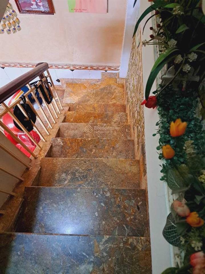 B.án nh.à khu cư xá lữ gia q.11
 4x9.2m  2 tầng  hẻm ô tô  chỉ 7 tỉ nhỉnh
mô tả, + nhà kiên