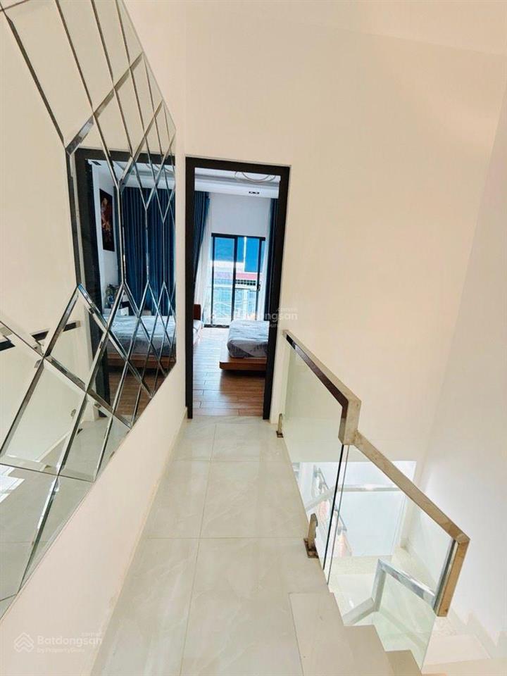 B.án nh.à lê hồng phong q.10
46m2  3 tầng  hẻm xe hơi  an ninh  chỉ 9 tỉ nhỉnh
kết cấu trệt lử