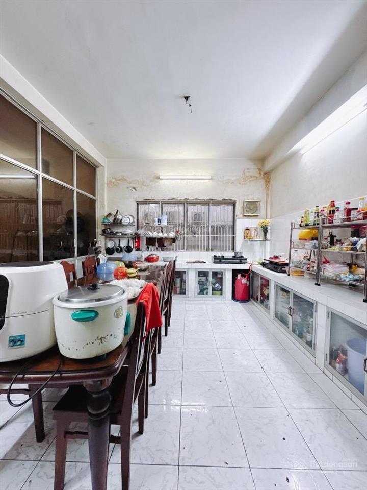 Bán nhà mặt tiền an dương vương, p.4, q.5
 dt (8 x 20)  7 tầng
 shr  gần đh sư phạm, đh sài