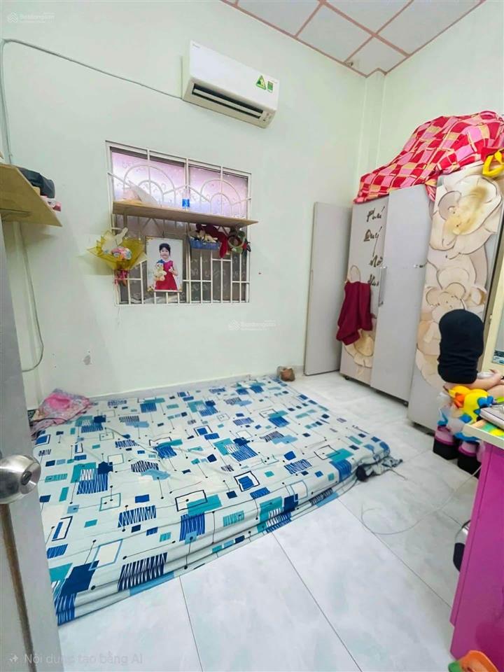 Bán nhà quận 6  hậu giang  cách mặt tiền 50m  khu vực kinh doanh sầm uất  nhỉnh 4 tỷ.
+ dt