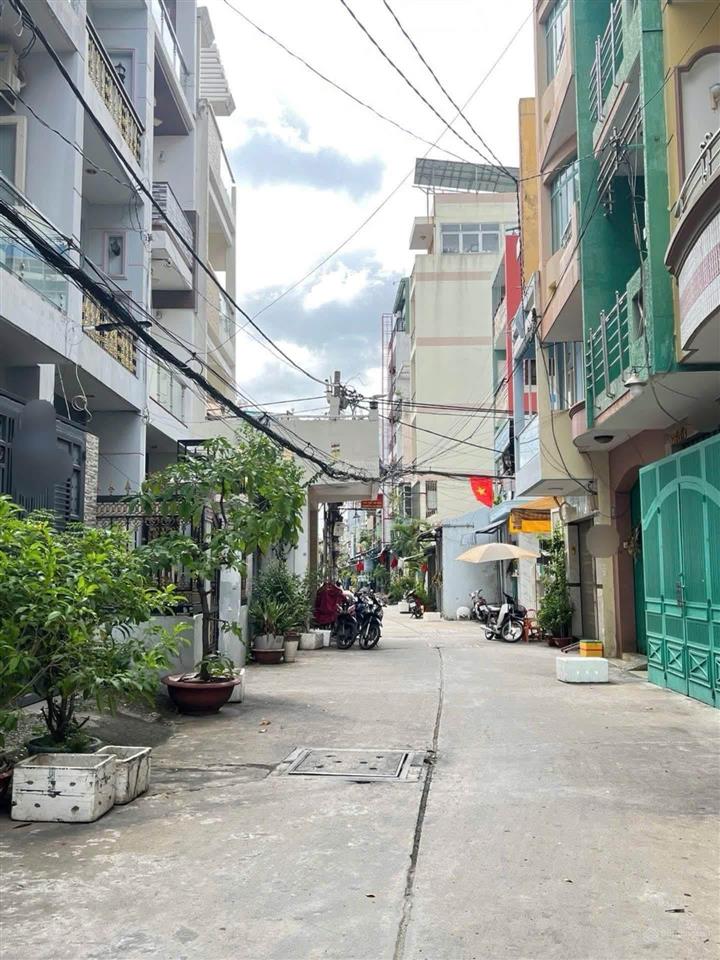 Bán nhà lạc long quân 4 x 8m, 6,980 tỷ. nhà mới ở ngay, kết cấu 5 tầng + nhà có 3pn rộng