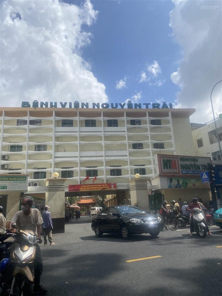 Bán nhà mt trần bình trọng  trần phú 3.95 x 11 nở hậu 4.05, 8.58 tỷ  nhà 1 trệt 1 lầu, 1wc
 shr