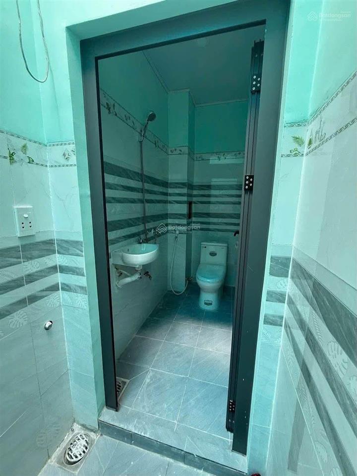 Cho thuê nhà tân hóa q. 6. dtsd 88m2. 1 trệt 1 lầu. 12tr/th. hẻm 5m thông thích hợp ở, mở vp cty