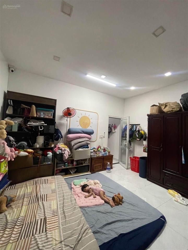 Bán nhà vườn rộng rãi tân hoá 128m2, ngang 10m hiếm có tại quận 11 chỉ 8,5 tỉ tl