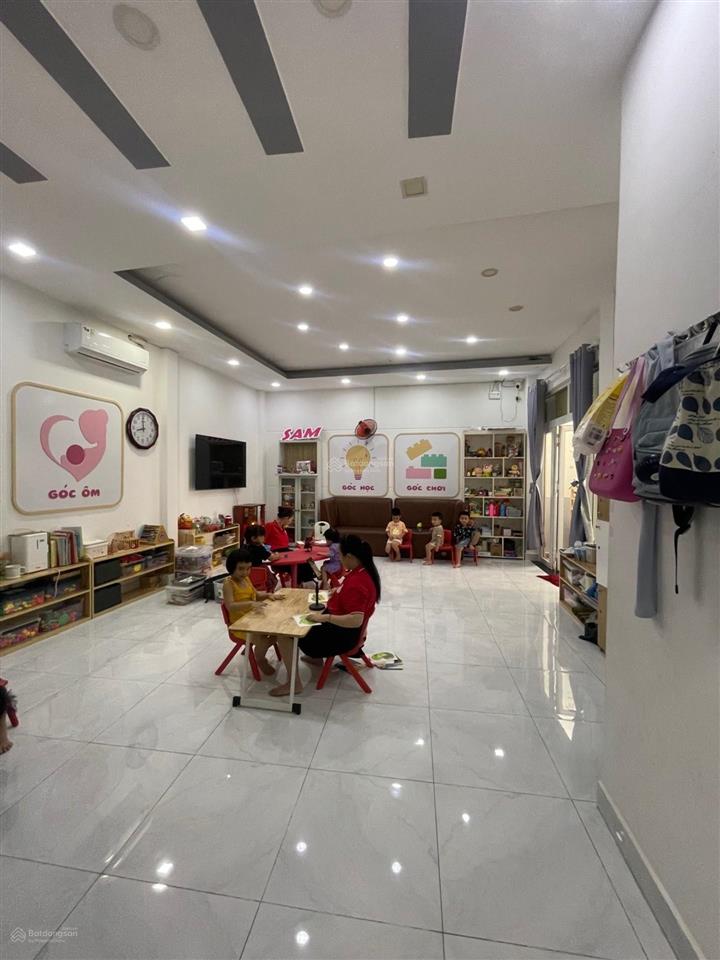 Bán nhà vườn rộng rãi tân hoá 128m2, ngang 10m hiếm có tại quận 11 chỉ 8,5 tỉ tl