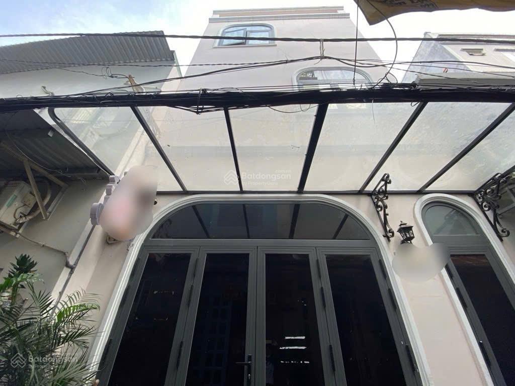 Bán nhà khu tt ba tháng hai, giá 6,9 tỷ, ngang 5 dài 6 nở hậu, chủ tặng toàn bộ nội thất sẵn có