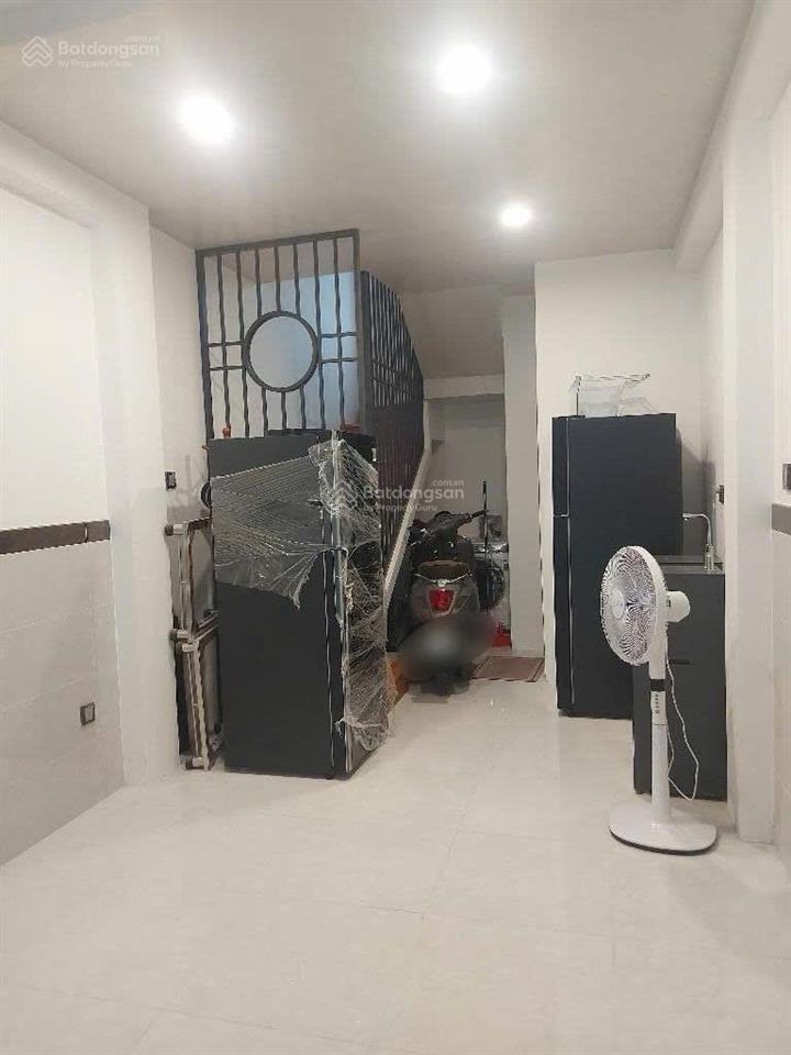 Bán nhà lê hồng phong q.5
3.2 x 9 6,5 tỉ
+ gồm trệt, 3 lầu, sân thượng
+ shr