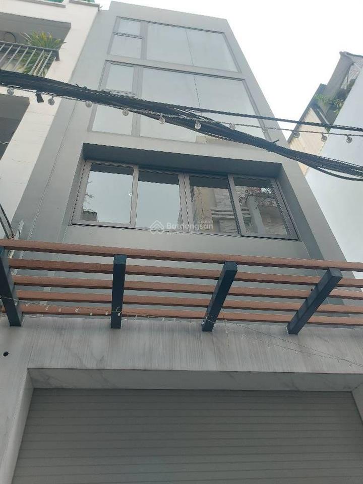 Bán nhà lê hồng phong q.5
3.2 x 9 6,5 tỉ
+ gồm trệt, 3 lầu, sân thượng
+ shr