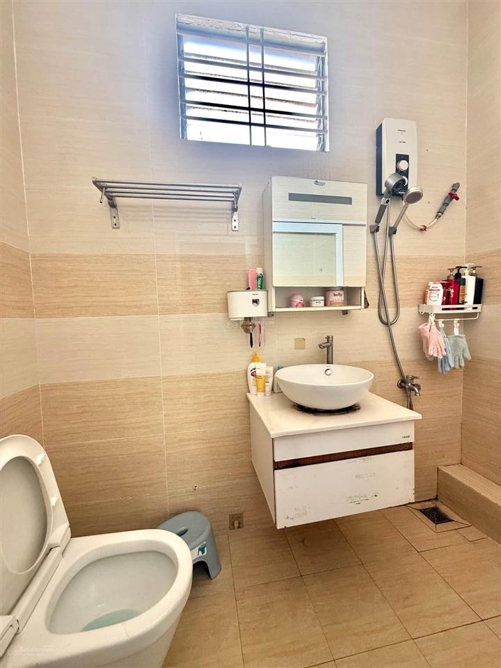 Bán nhà ông ích khiêm góc 2 mặt hẻm 5.5 x 13 nh 5.9 + trệt 2 lầu sân thượng + hẻm xe hơi thông