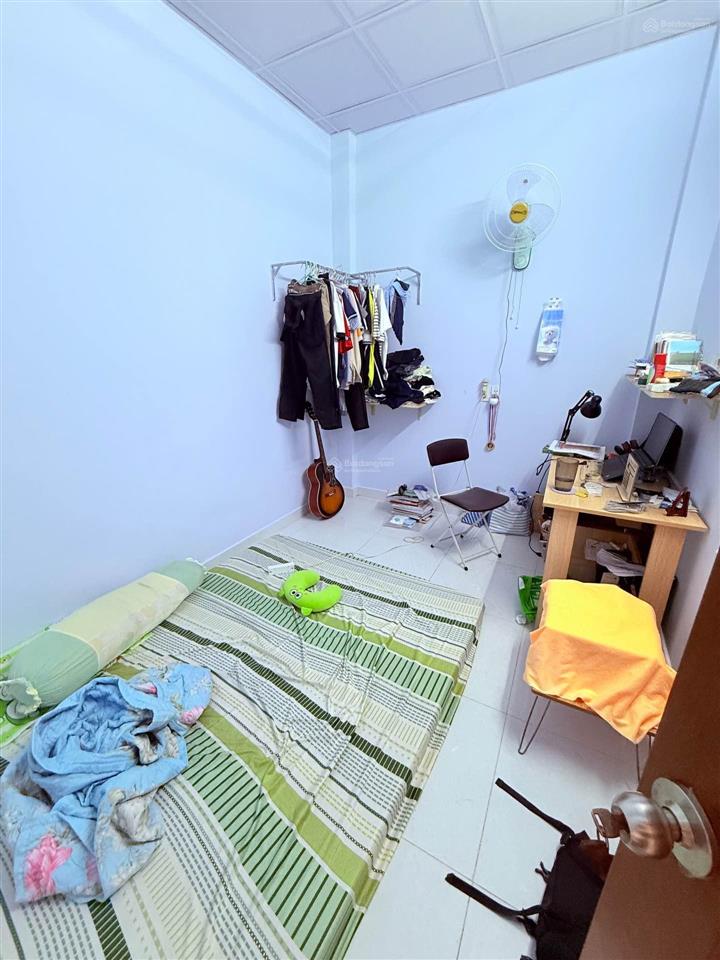 Bán nhà h3g cách 1 căn ra mt phan văn trị q.5
 5.8 tỉ
 dt 3x10
 kc trệt 1 lầu  vị trí vị