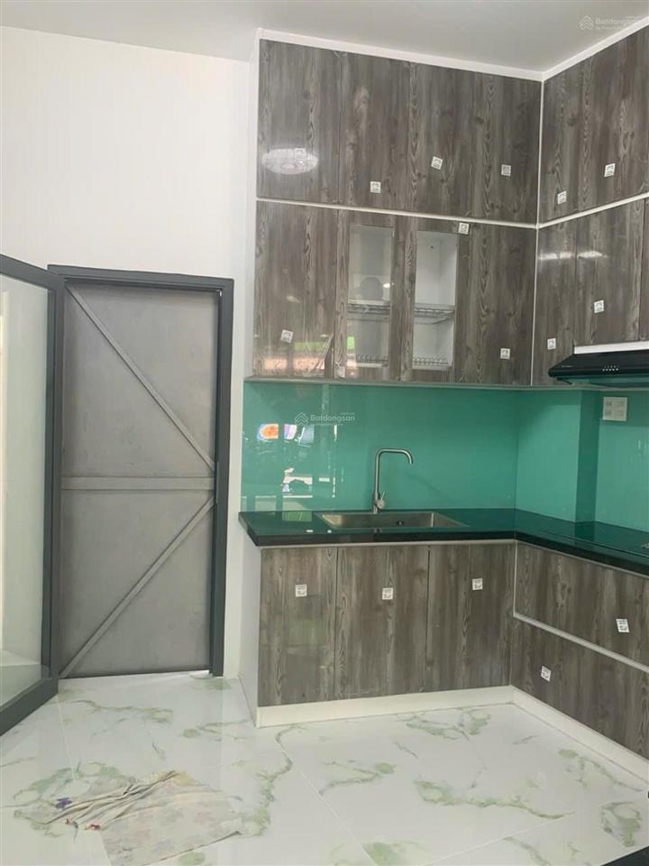 Bán nhà quận 1
 tạ uyên
 hẻm xe hơi
 chỉ nhỉnh 7 tỏi
 3 tầng btct
 săn dòng tiền cho thuê