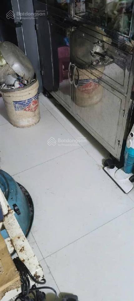 Bán nhà mt trang tử q. 5 + dt 4 x 15 + chỉ 5 tỉ nhỉnh + kc nhà trệt, 1 gác 1 lửng