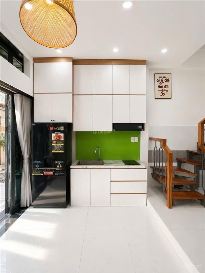 Bán nhà 3 tầng  nguyễn tri phương q.10  hẻm 4m  an ninh  khu kd sầm uất  gần chợ, trường học