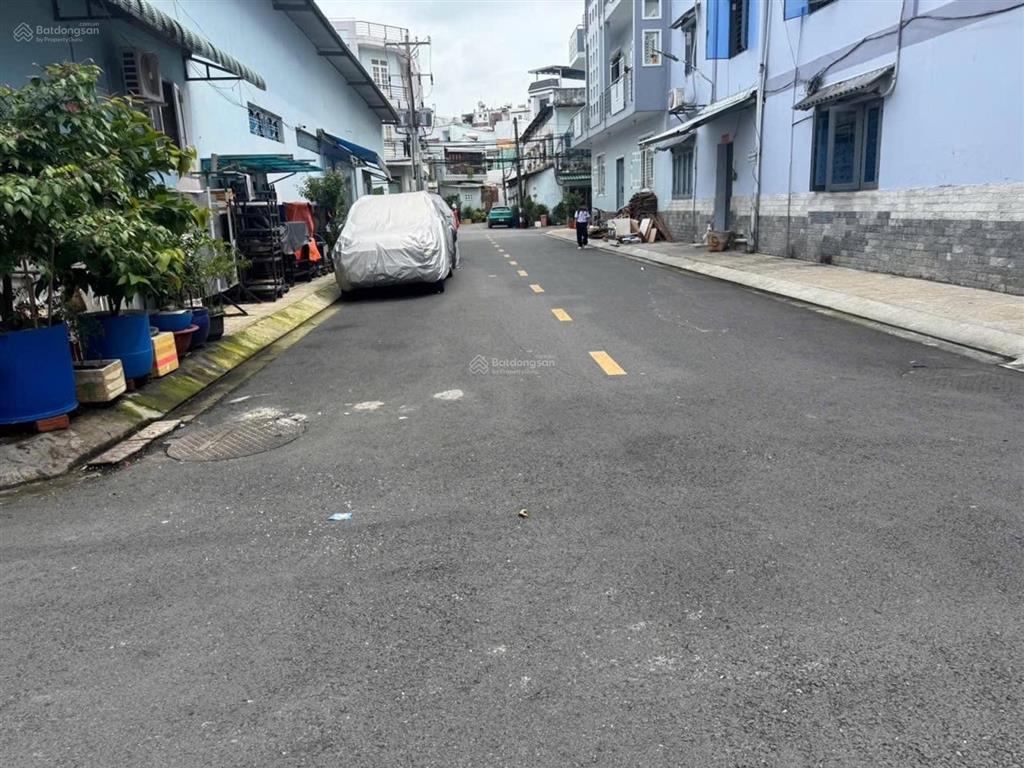 Bán nhà lô góc, mtnb đường 762 hồng bàng q11, xe hơi đậu cửa ngày đêm, 3 tầng, 4mx17m, + trệt 2