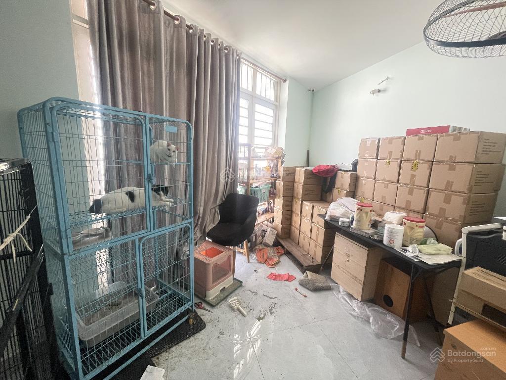 Bán nhà bình thới q.11
+ 7 x 8 + 8,5 tỉ
+ kc 1 trệt 1 lửng 2 lầu sân thượng, đúc btct
+ vị trí