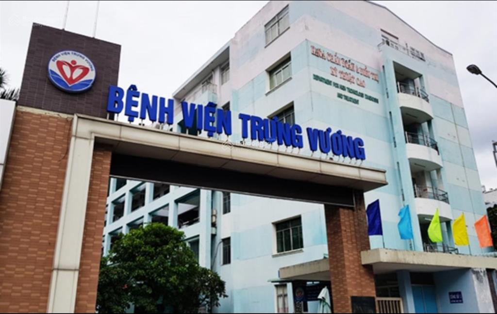 Bán nhà bình thới q.11
+ 7 x 8 + 8,5 tỉ
+ kc 1 trệt 1 lửng 2 lầu sân thượng, đúc btct
+ vị trí