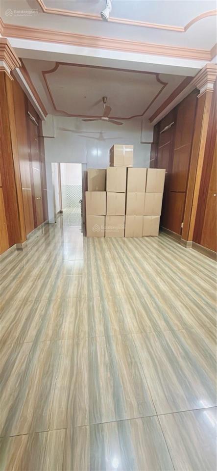 Bán nhà mới ở ngay hòa bình, kế bên q.11
hẻm nhựa 9m có lề 2m, 4m x 17m, 3 tầng,
sổ a4, không l
