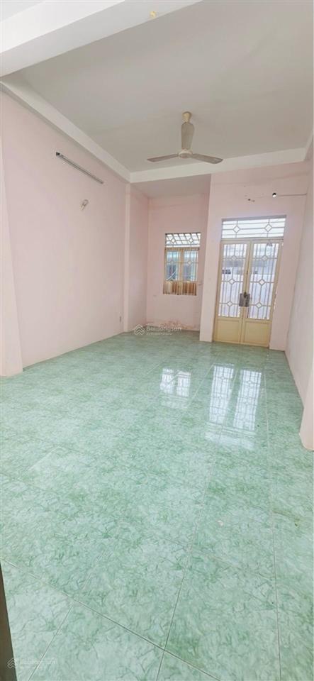 Bán nhà mới ở ngay hòa bình, kế bên q.11
hẻm nhựa 9m có lề 2m, 4m x 17m, 3 tầng,
sổ a4, không l