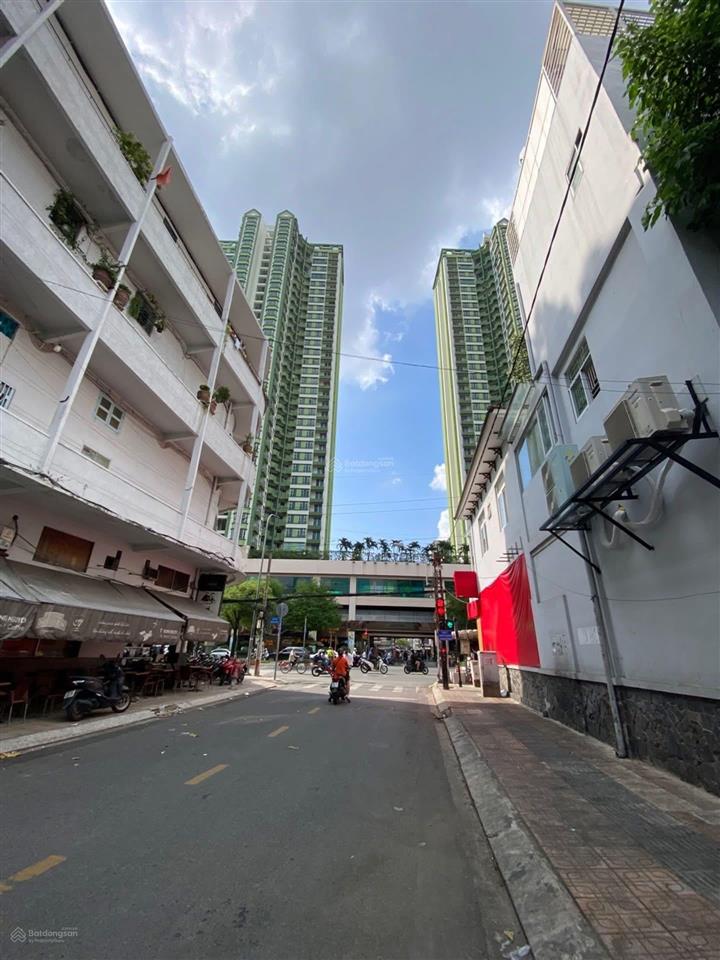 Bán nhà mặt tiền q.5 ngay thuận kiều plaza  chợ kim biên  trệt lửng  dt 67.5m2  đang có sẵn