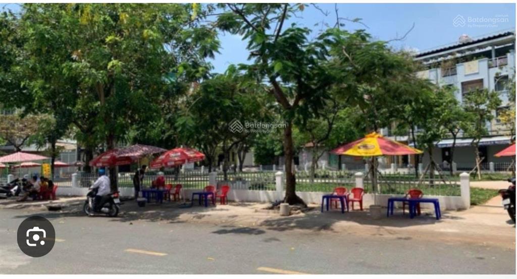 Bán nhà mặt tiền khu phân lô vip quận 6. đường rộng 10m, vỉa hè 3m rộng rãi  10 phòng khép kín