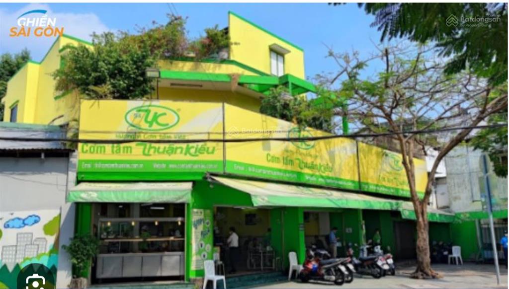 Bán nhà mặt tiền kd  ttq.11 ngay khu chợ. thiếc  4 tầng  3pn  3wc  chỉ nhỉnh 9 tỉ