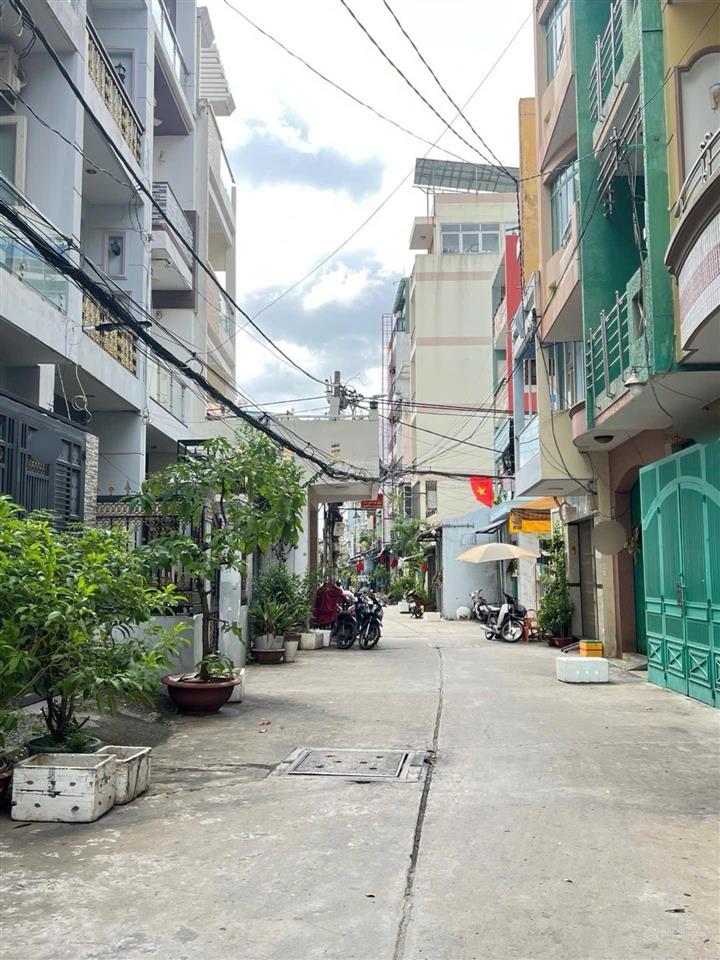 Bán nhà 5 tầng mới đẹp ở ngay ttq.11  31m2  nhỉnh 6 tỏi  3pn rộng  st  hẻm 4m thông