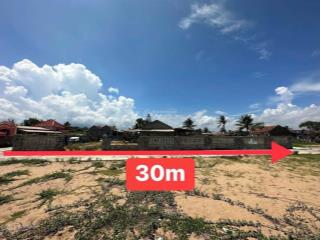 Siêu víp lô đất 2 mặt đường và một mặt biển