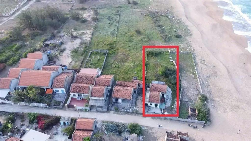 Lô đất cách biển chỉ 10m thích hợp xây homestay