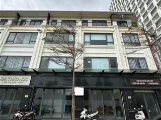 Bán 2 căn shouphoue nguyễn văn huyên