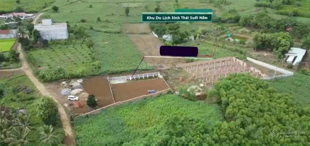 Bán lô đất đã có sẵn hồ nước và giếng khoan