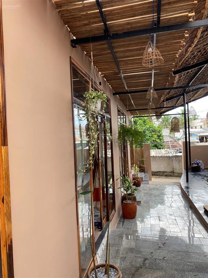 Bán căn homestay ven biển sông cầu