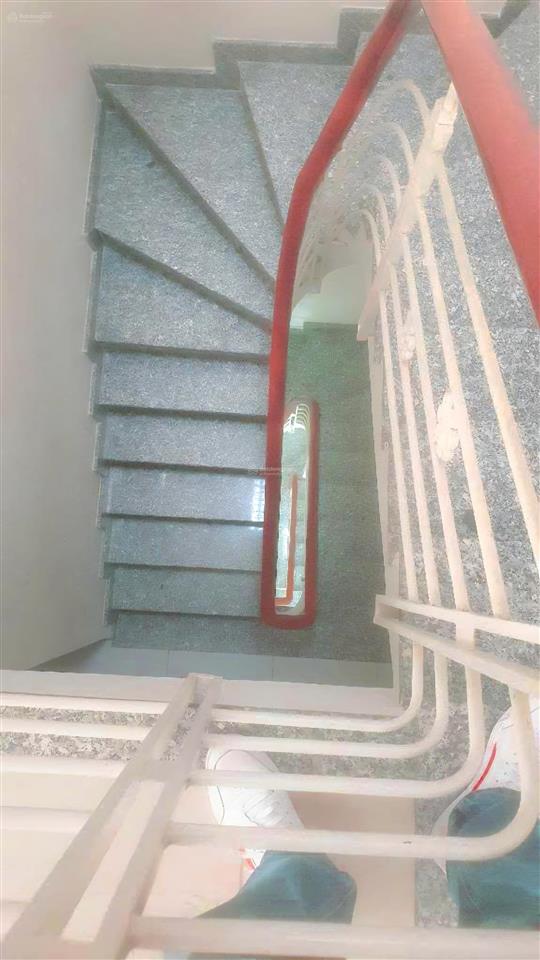 Hơn 8ty, ngã tư phú nhuận. căn hộ dịch vụ, hẻm xe hơi 6m đậu cả đêm 43m2 5 tầng 5pn. phan đăng lưu