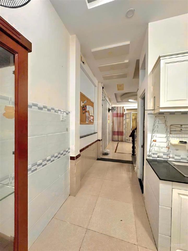 Hơn 8ty, ngã tư phú nhuận. căn hộ dịch vụ, hẻm xe hơi 6m đậu cả đêm 43m2 5 tầng 5pn. phan đăng lưu