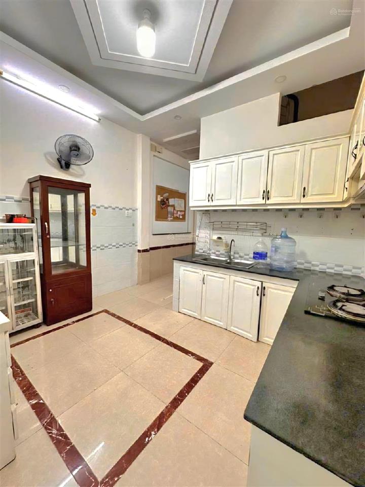 Hơn 8ty, ngã tư phú nhuận. căn hộ dịch vụ, hẻm xe hơi 6m đậu cả đêm 43m2 5 tầng 5pn. phan đăng lưu