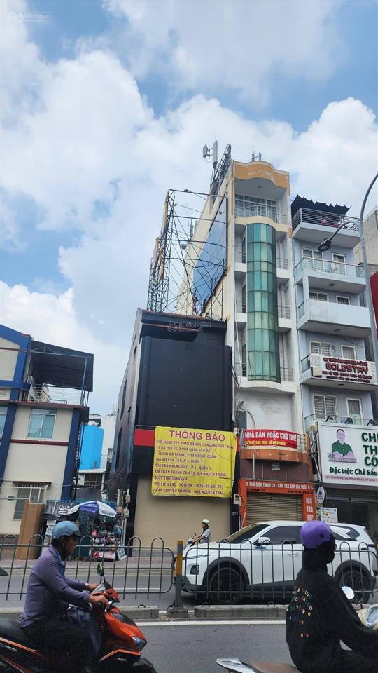 Cho thuê nhà mặt phố ngay kế bên ngã tư phú nhuận