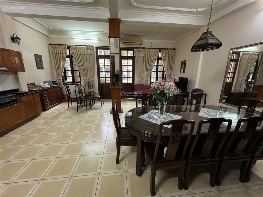 Cho thuê nhà đường nguyễn bá khoản, khu đô thị trung yên, dt 82m2 x 3 tầng, mt 6.8m