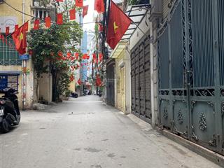 Nhà 3 tầng. phố vương thừa vũ, thanh xuân, dt 50m2, ô tô đỗ, vào nhà, cực hiếm ! giá tốt