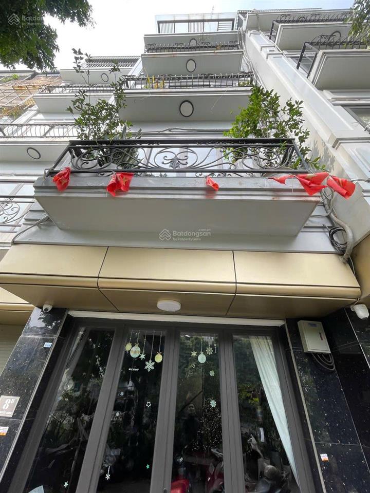 Duy nhất! chỉ nhỉnh 10 tỷ có ngay nhà phố hoàng văn thái, dt 37m2, 5 tầng thang máy, full nội thât