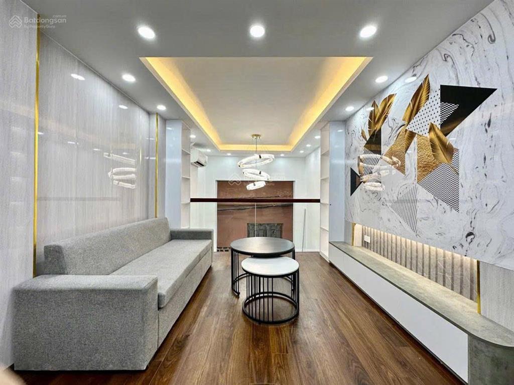 Hơn 7 tỷ sở hữu ngay căn nhà 5 tầng dt 32m, trung tâm thanh xuân, full nội thất, nhà mới, ở ngay