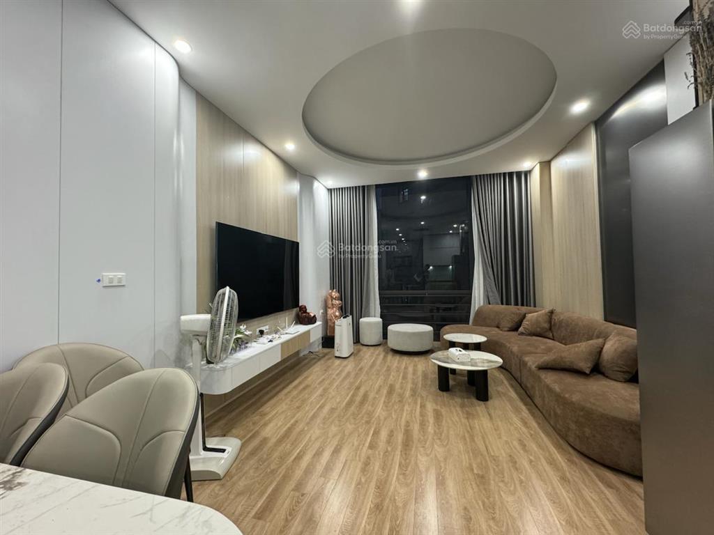 Bán nhà mặt ngõ ô tô tránh. dt 45m2  5 tầng  chủ nhà thiện chí  hơn 16 tỷ chốt giá cực tốt