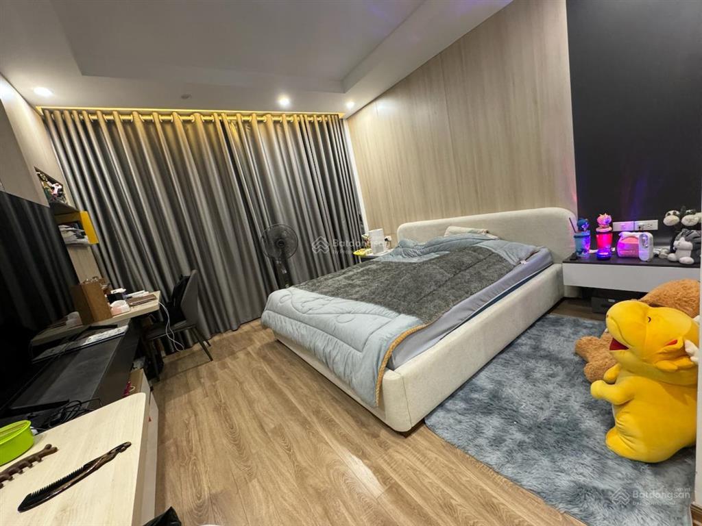 Bán nhà mặt ngõ ô tô tránh. dt 45m2  5 tầng  chủ nhà thiện chí  hơn 16 tỷ chốt giá cực tốt
