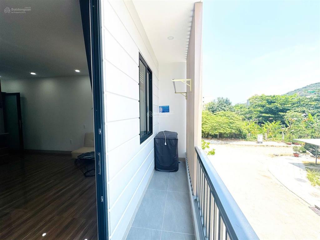 Cho thuê căn hộ studio mới 100% bắc nha trang