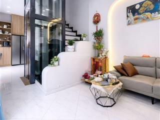 Bán nhà 4 tầng, có thang máy lô góc 2 mt, huỳnh tấn phát, q.7